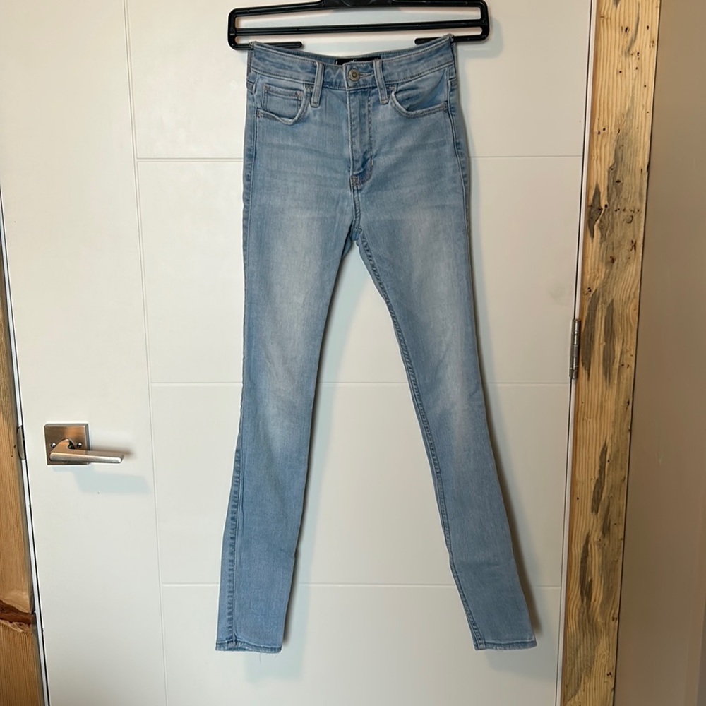 Hollister Soft Stretch High-Rise Super Skinny Jeans Size 00R